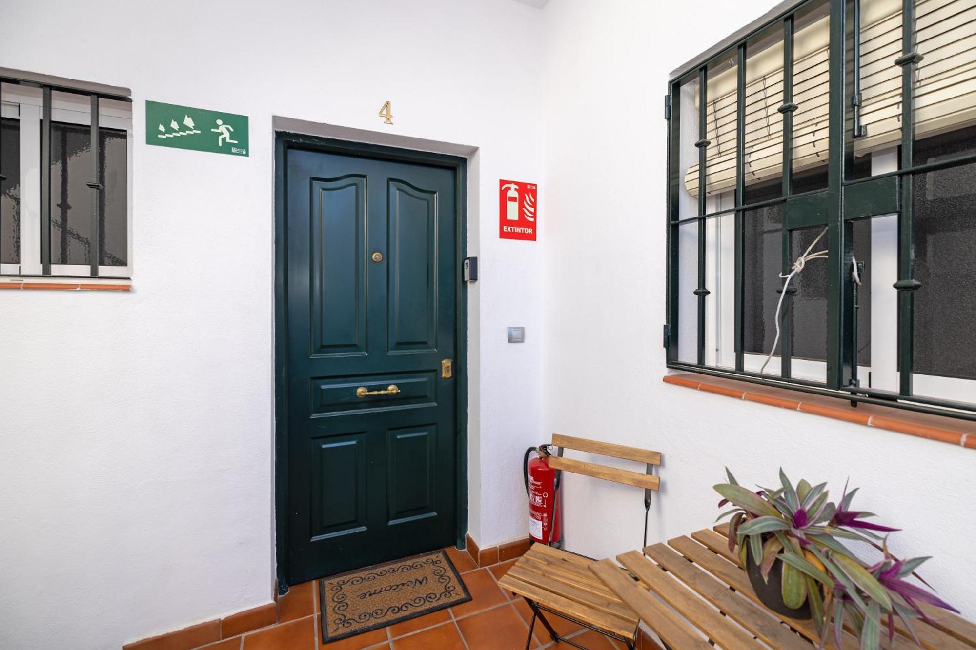 Apartamentos Trianasol Sevilla Kültér fotó